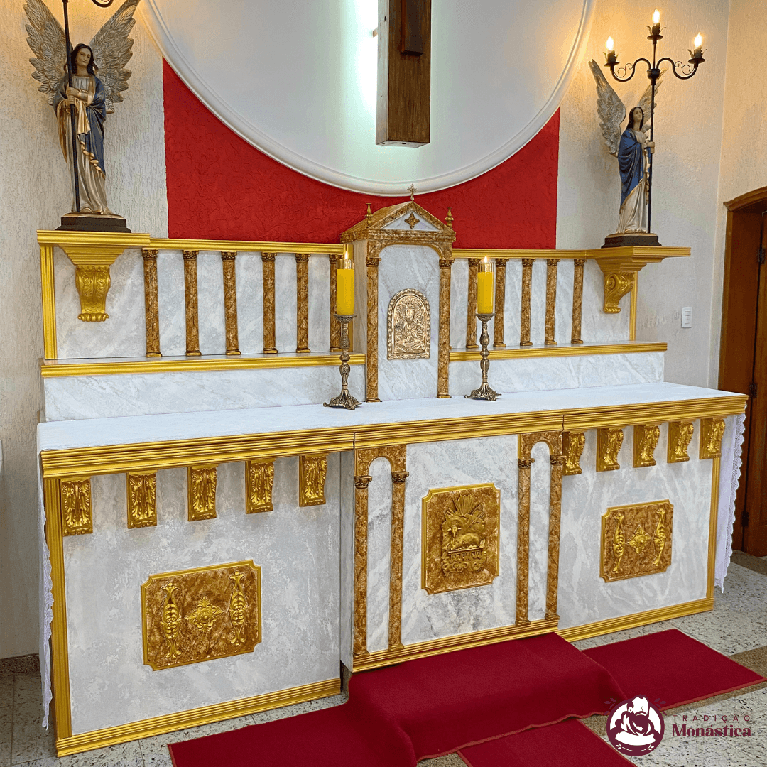 Altar-Mor estilo Romano - Igreja Católica - 1